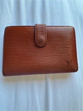 Authentic vintage Louis Vuitton Brown Epi Leather Wallet
